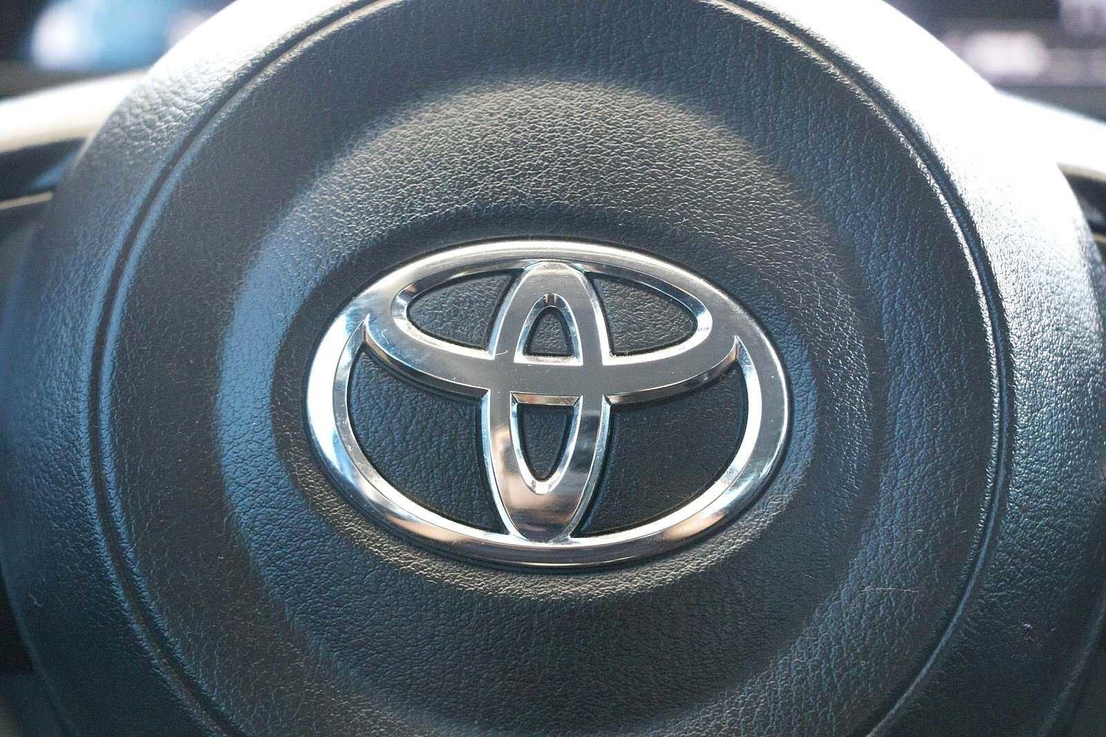 2019 Toyota YARIS SEDAN LE